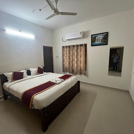 Nanda Mohan Homestay- Luxuries Ac Apartment Close To Alipiri Foothills-Kapila Teertham And Iskcon Temple Tirupati Exteriér fotografie