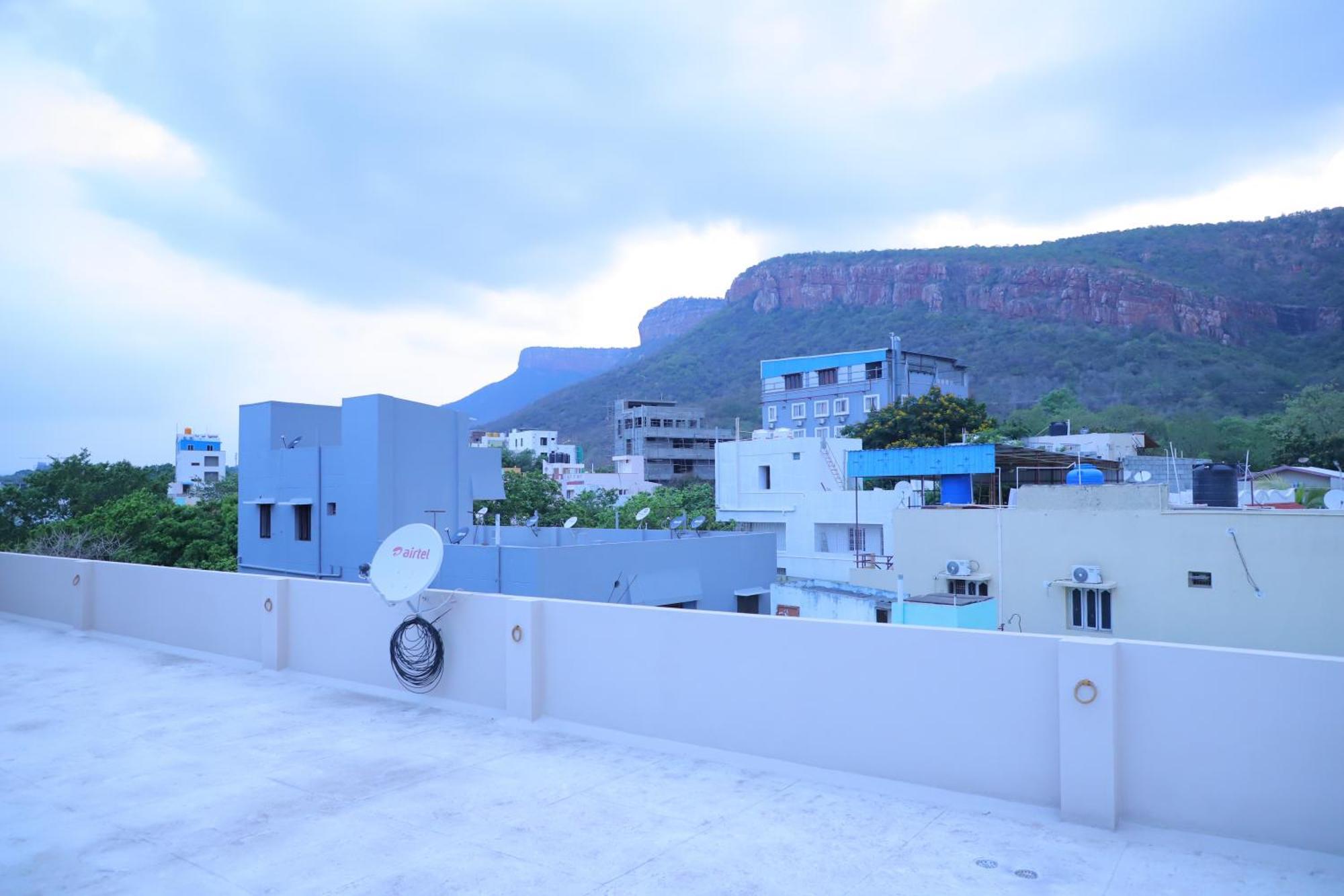 Nanda Mohan Homestay- Luxuries Ac Apartment Close To Alipiri Foothills-Kapila Teertham And Iskcon Temple Tirupati Exteriér fotografie