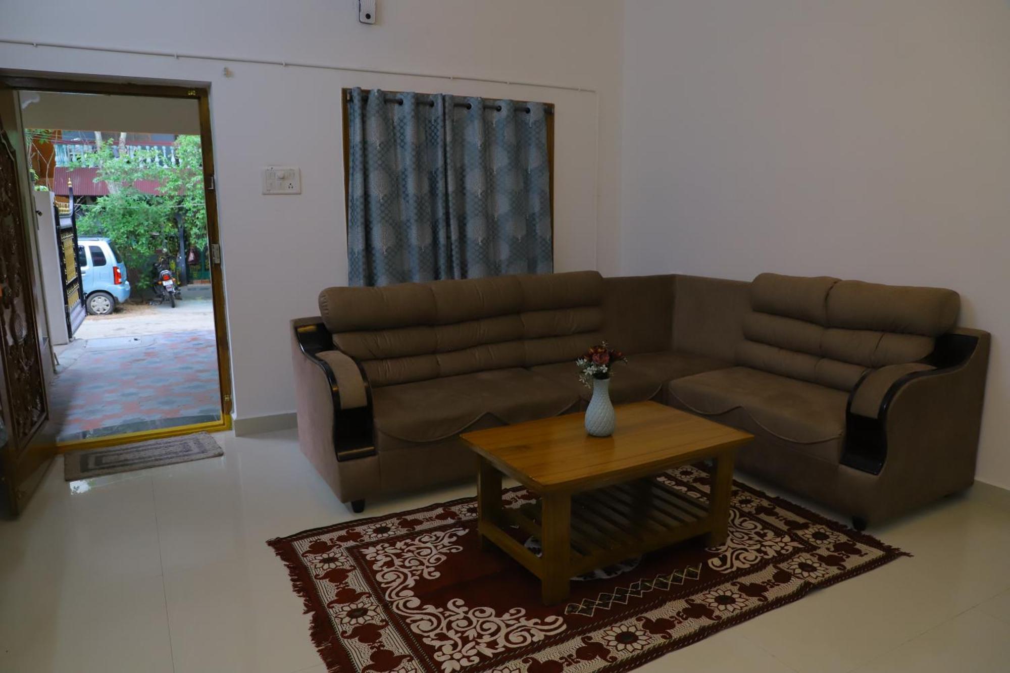 Nanda Mohan Homestay- Luxuries Ac Apartment Close To Alipiri Foothills-Kapila Teertham And Iskcon Temple Tirupati Exteriér fotografie