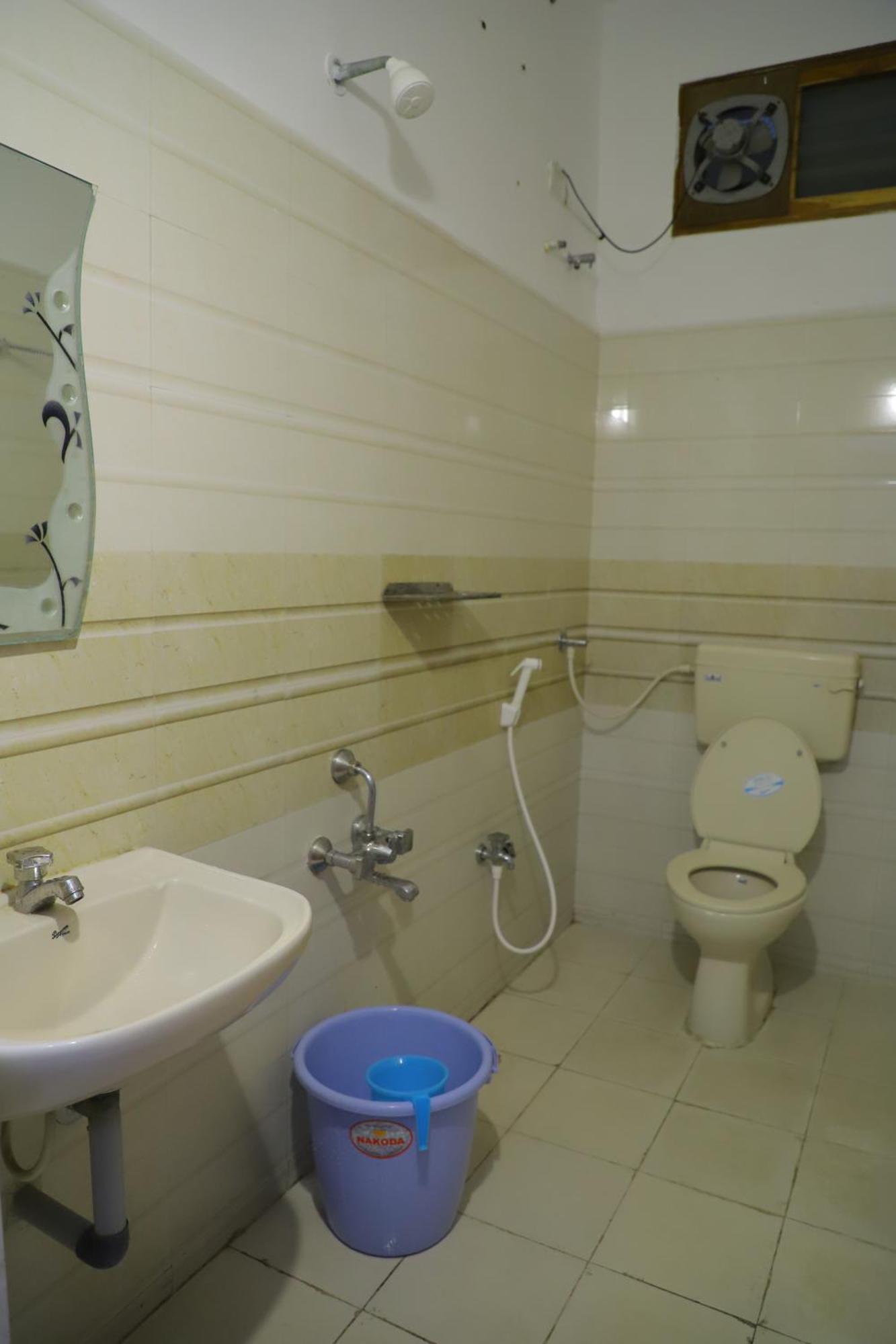 Nanda Mohan Homestay- Luxuries Ac Apartment Close To Alipiri Foothills-Kapila Teertham And Iskcon Temple Tirupati Exteriér fotografie