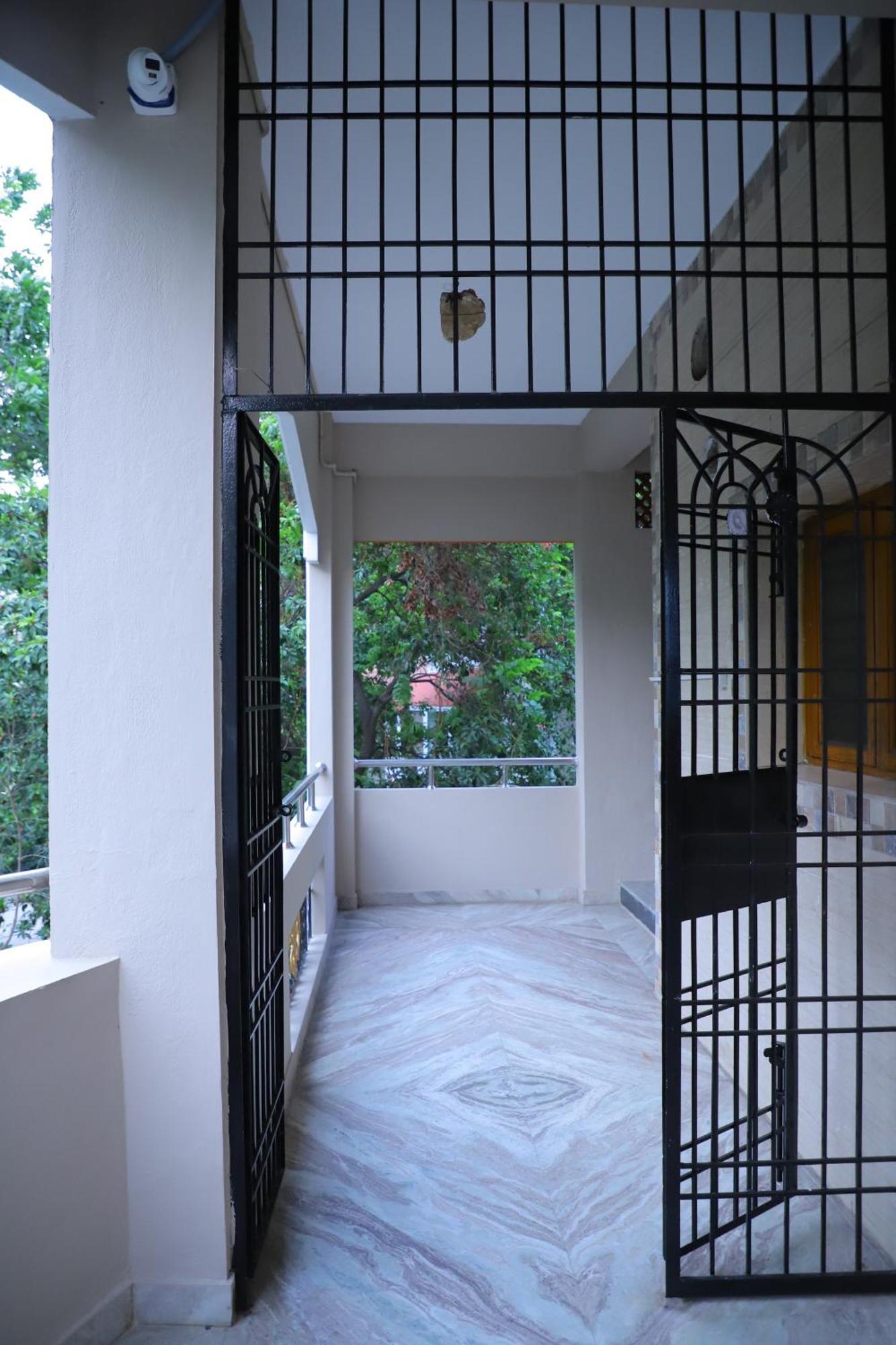 Nanda Mohan Homestay- Luxuries Ac Apartment Close To Alipiri Foothills-Kapila Teertham And Iskcon Temple Tirupati Exteriér fotografie