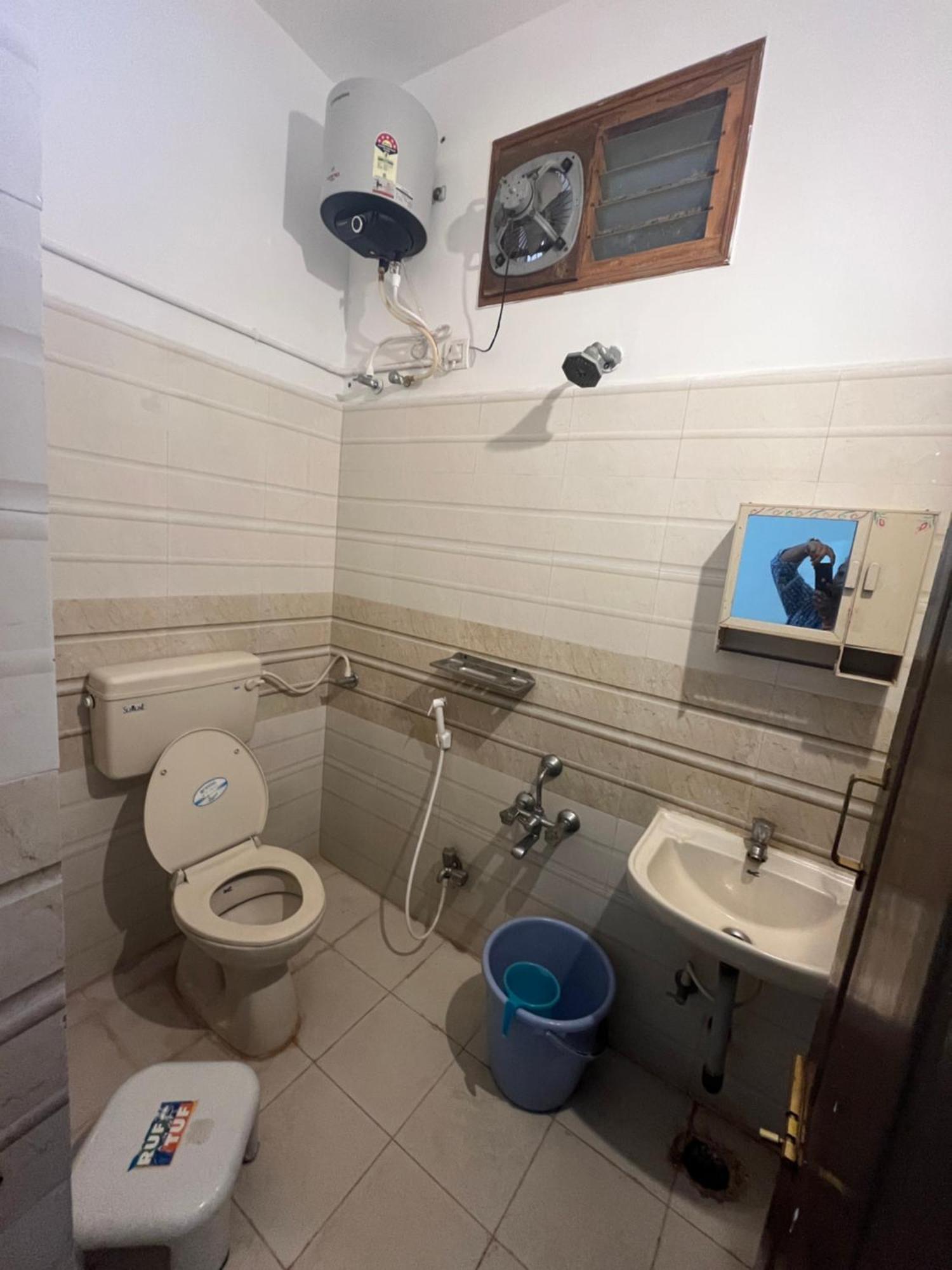 Nanda Mohan Homestay- Luxuries Ac Apartment Close To Alipiri Foothills-Kapila Teertham And Iskcon Temple Tirupati Exteriér fotografie