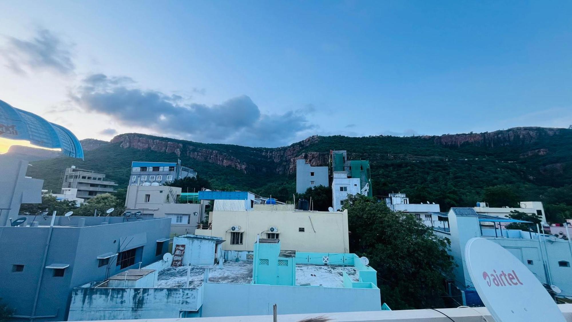 Nanda Mohan Homestay- Luxuries Ac Apartment Close To Alipiri Foothills-Kapila Teertham And Iskcon Temple Tirupati Exteriér fotografie